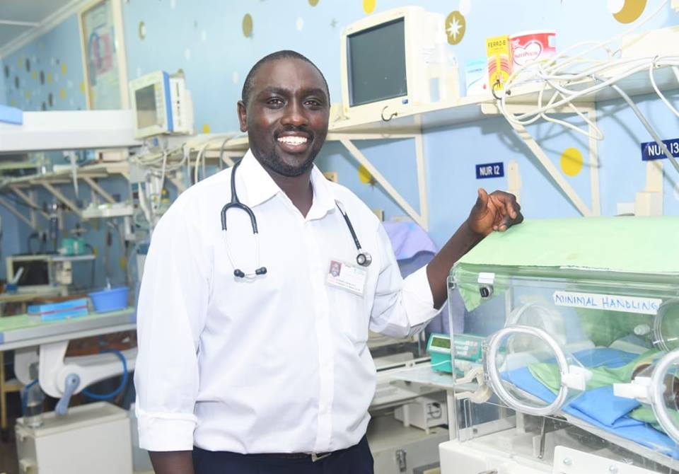 Kijabe hospital male nurse drive away fear in women using Bible