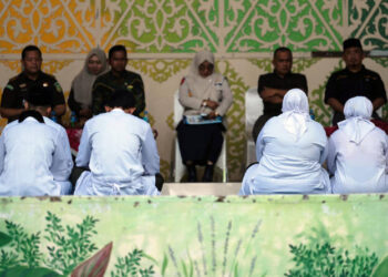 Unmarried couple in Indonesia whipped 21 times for kissing during Tiktok livestream