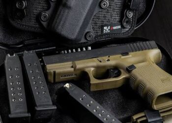 Senior politician loses pistol after having good times with hot ladies at River-road