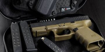 Senior politician loses pistol after having good times with hot ladies at River-road